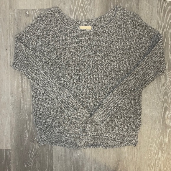 Hollister Long Sleeve Top - Picture 2 of 3